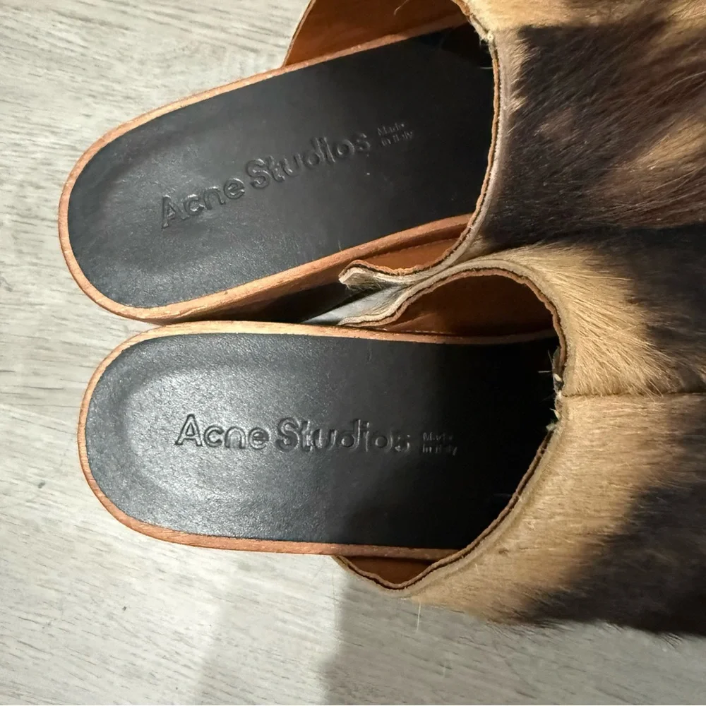Acne Studios Clogs Calf Hair Platform in Pony Hair - Picture 9 of 14